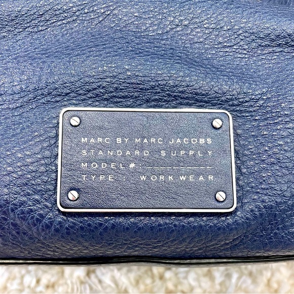 Authentic Marc Jacobs Navy Blue Leather Bag - Picture 4 of 5